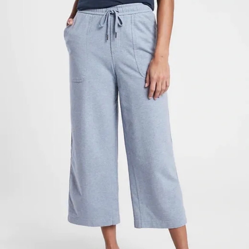 Athleta Farallon Heathered Wide Crop Pants size 8